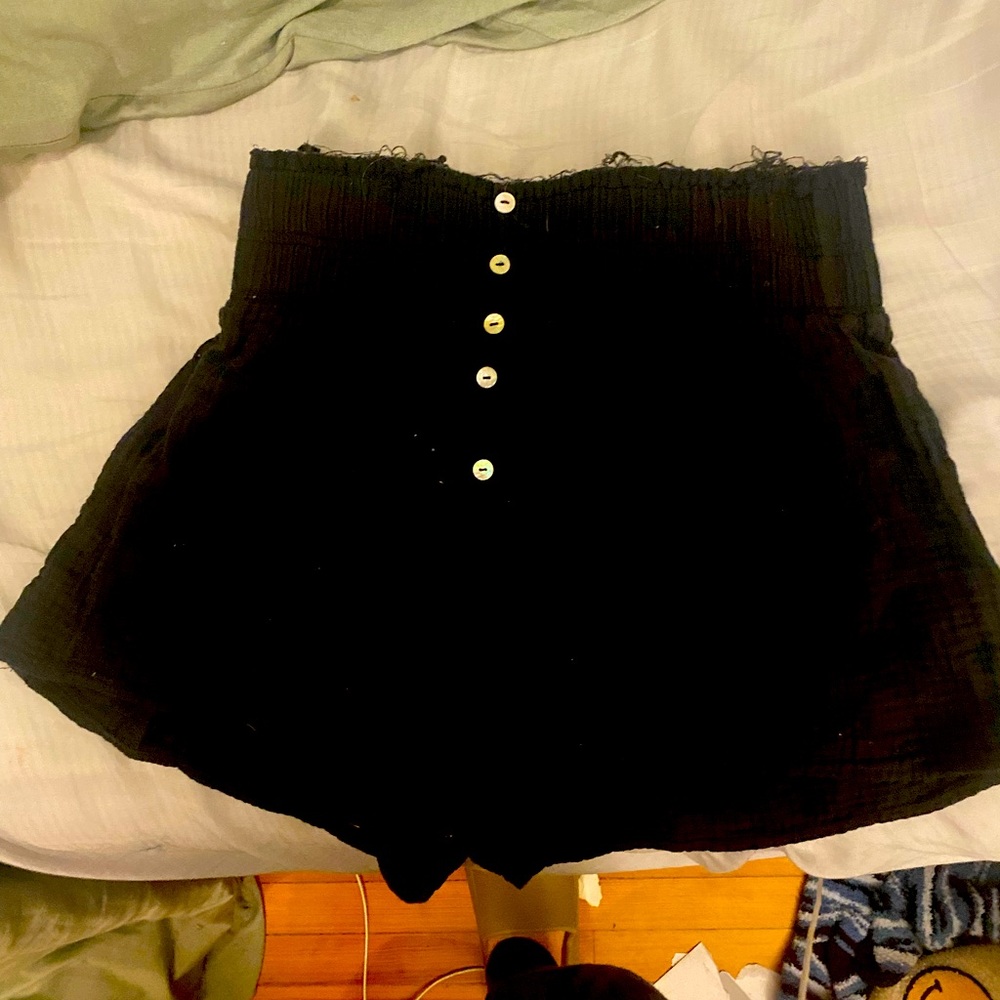 Flowy black soft shorts